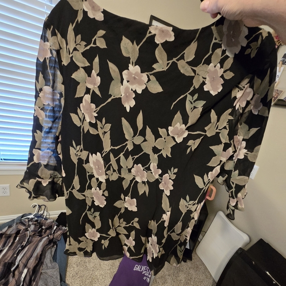 Adrianna Papell Black and Pink Floral Blouse - Picture 2 of 3